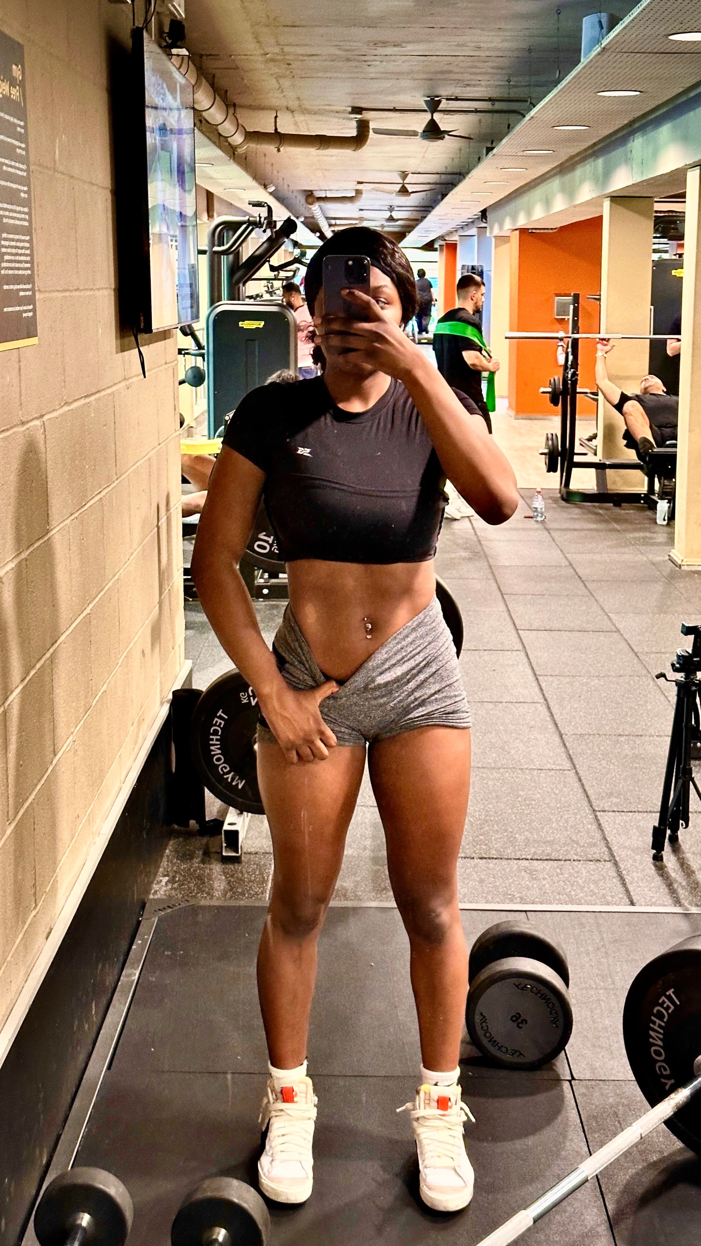 DeeKamara - Professional Fitness Coach
